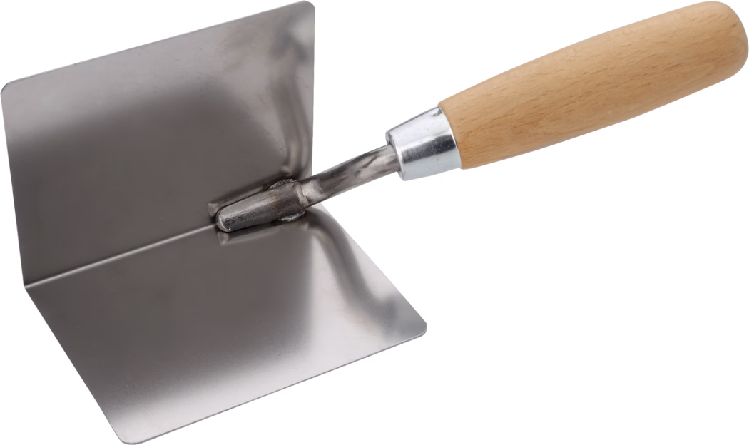 Pajarito_Dummy_Inside corner trowel_013483_2021-03 Een metalen tuinlepel met een platte blad en een houten handvat, ontworpen voor graven en planten.