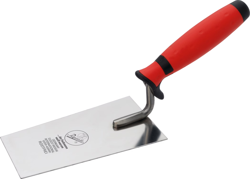 Pajarito_Dummy_Cleaning trowel soft handle_013140_013684_2021-02 Een roestvrijstalen spaan met een rode rubberen handgreep, ontworpen voor glad pleisters en afwerkwerk. Het metalen blad is plat en rechthoekig, met een logo en markeringen die de specificaties aangeven. De handgreep heeft een ergonomisch ontwerp voor een comfortabel grip, geschikt voor langdurig gebruik in de bouw of doe-het-zelfprojecten.